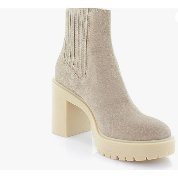 NEW Dolce Vita Women Waterproof Caster Lug Sole Chelsea Heeled Bootie Size 9 Tan - Picture 1 of 10
